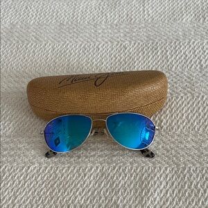 MAUI JIM Sunglasses B245-17
Baby Beach Silver /Blue Mirror
Unisex POLARIZED